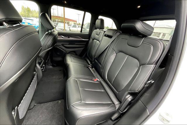 new 2025 Jeep Grand Cherokee car, priced at $43,750