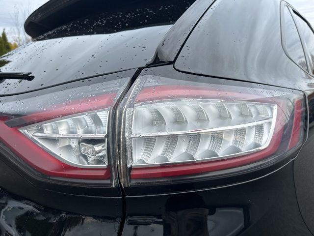 used 2017 Ford Edge car, priced at $14,000