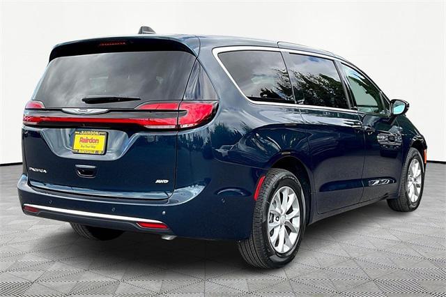 new 2025 Chrysler Pacifica car, priced at $46,248