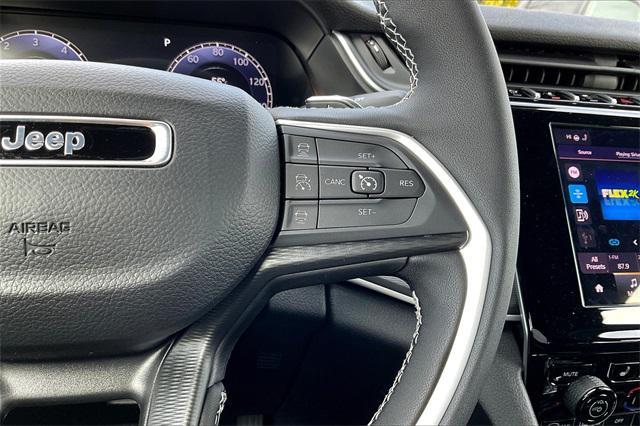 new 2025 Jeep Grand Cherokee car, priced at $47,375
