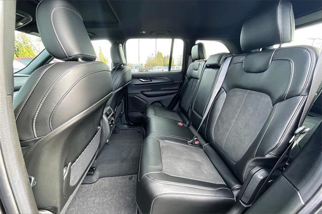 new 2025 Jeep Grand Cherokee car, priced at $47,375