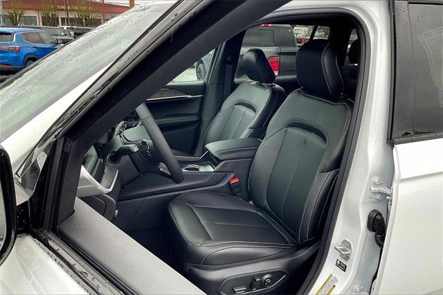 new 2025 Jeep Grand Cherokee car, priced at $48,640