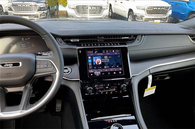 new 2025 Jeep Grand Cherokee car, priced at $46,170