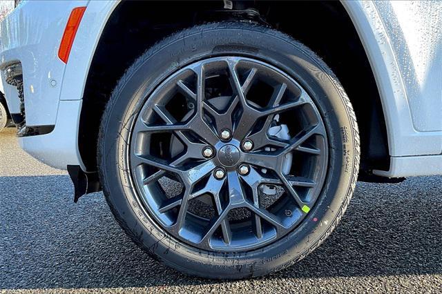 new 2025 Jeep Grand Cherokee L car, priced at $58,236