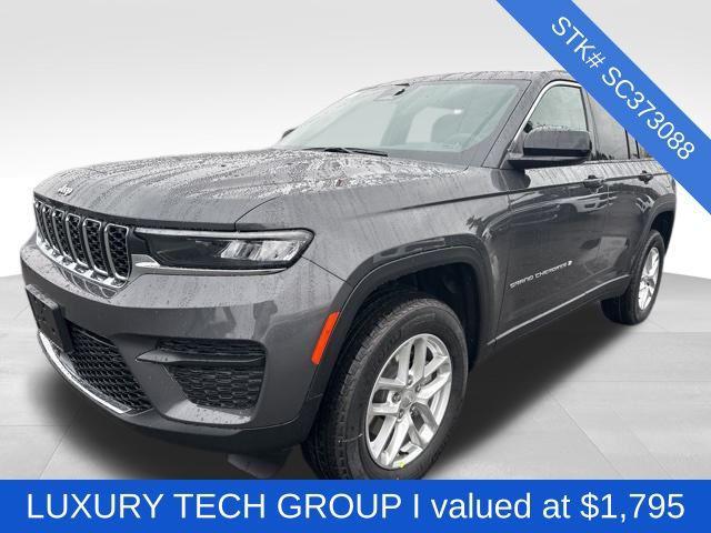 new 2025 Jeep Grand Cherokee car, priced at $35,250