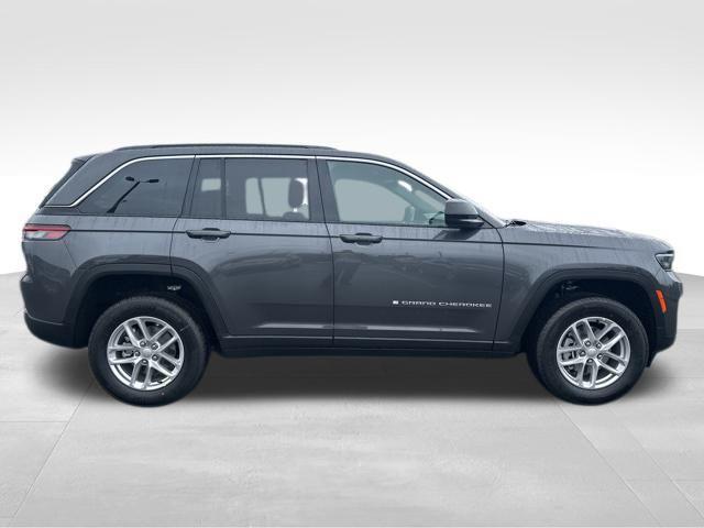 new 2025 Jeep Grand Cherokee car, priced at $35,250