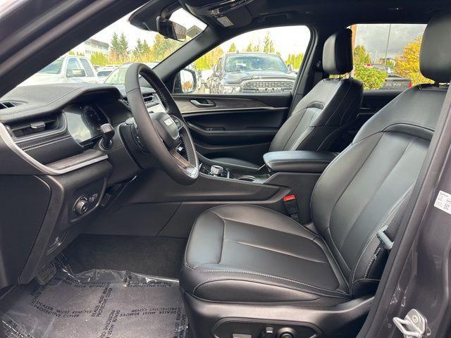 new 2025 Jeep Grand Cherokee L car, priced at $45,500