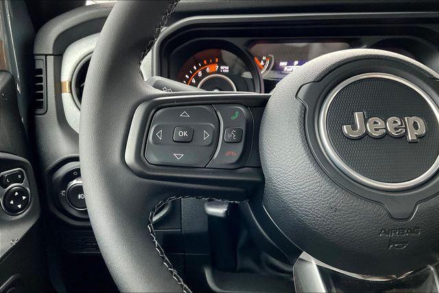 new 2025 Jeep Wrangler car, priced at $45,850