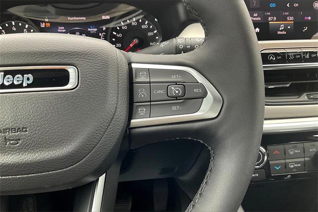 new 2025 Jeep Compass car, priced at $29,900