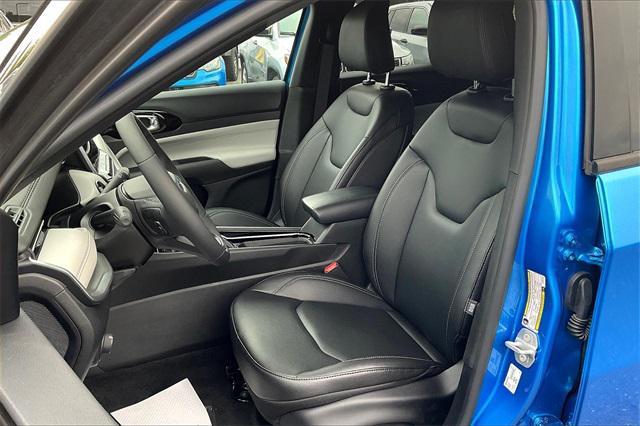 new 2025 Jeep Compass car, priced at $29,900