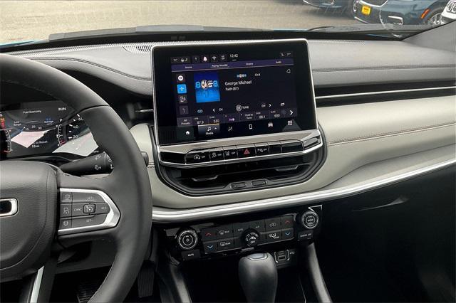 new 2025 Jeep Compass car, priced at $29,900