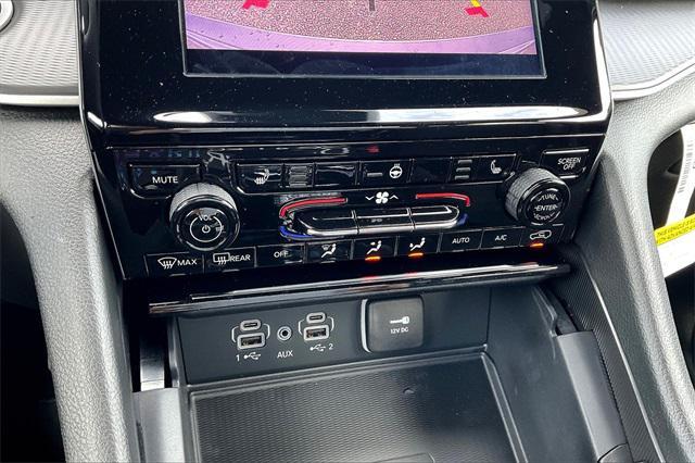 new 2025 Jeep Grand Cherokee car, priced at $45,670