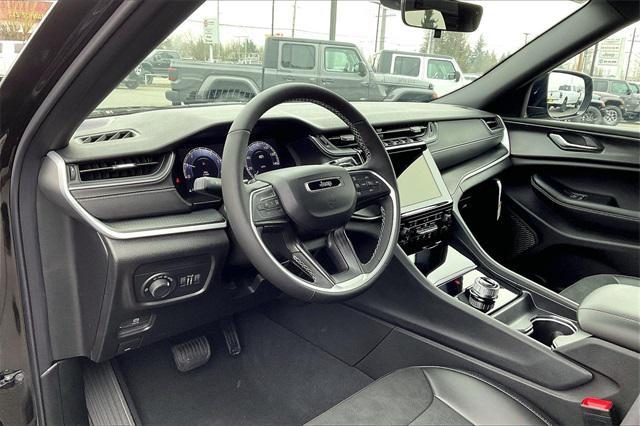 new 2025 Jeep Grand Cherokee L car, priced at $47,670