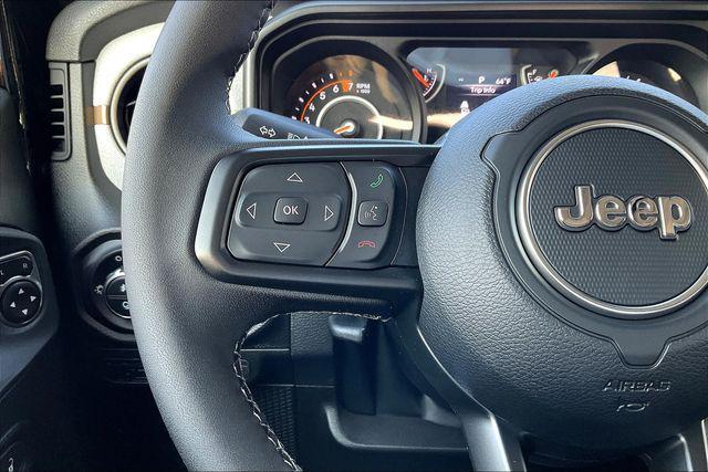 new 2025 Jeep Gladiator car, priced at $38,750