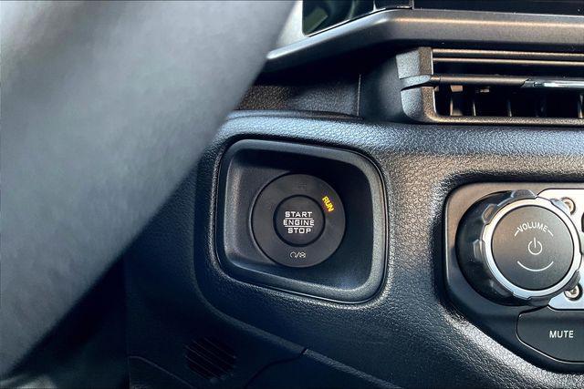 new 2025 Jeep Gladiator car, priced at $38,750