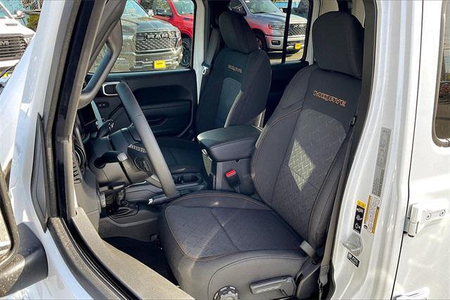 new 2025 Jeep Gladiator car, priced at $47,981