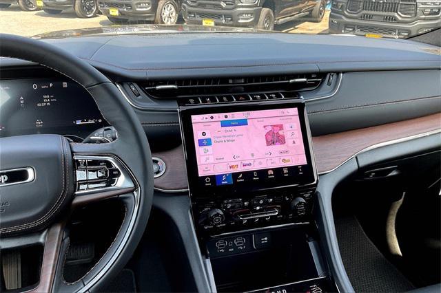 new 2025 Jeep Grand Cherokee car, priced at $56,750