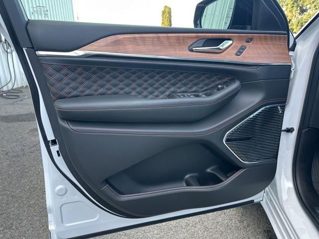 new 2025 Jeep Grand Cherokee car, priced at $64,810