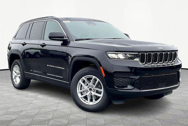 new 2025 Jeep Grand Cherokee car, priced at $35,750