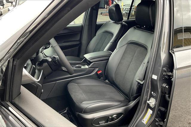 new 2025 Jeep Grand Cherokee car, priced at $40,750