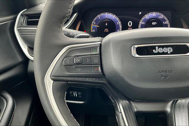 new 2025 Jeep Grand Cherokee car, priced at $40,750