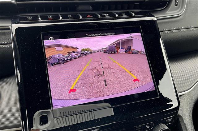new 2025 Jeep Grand Cherokee car, priced at $40,750
