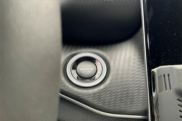 new 2025 Jeep Grand Cherokee car, priced at $40,750