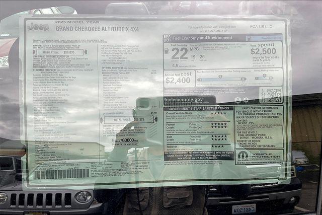 new 2025 Jeep Grand Cherokee car, priced at $40,750