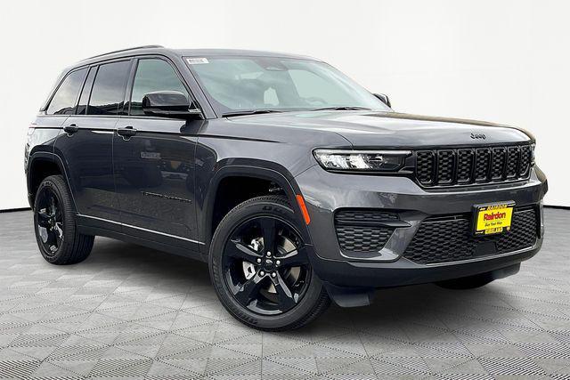 new 2025 Jeep Grand Cherokee car, priced at $40,750