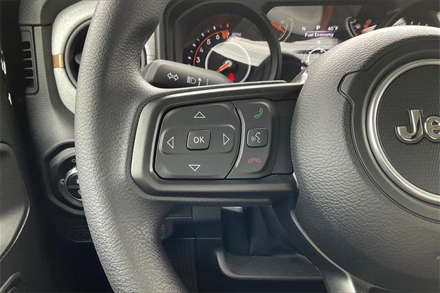 new 2025 Jeep Gladiator car, priced at $40,292