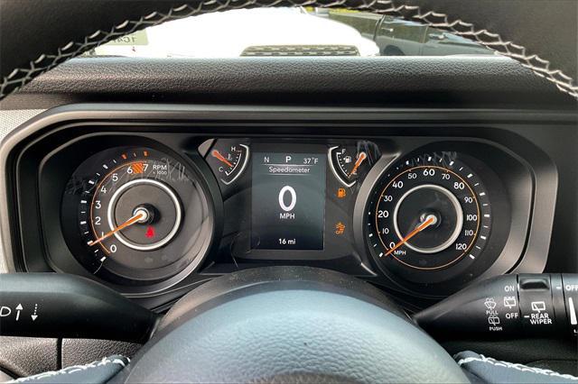 new 2025 Jeep Wrangler car, priced at $49,580