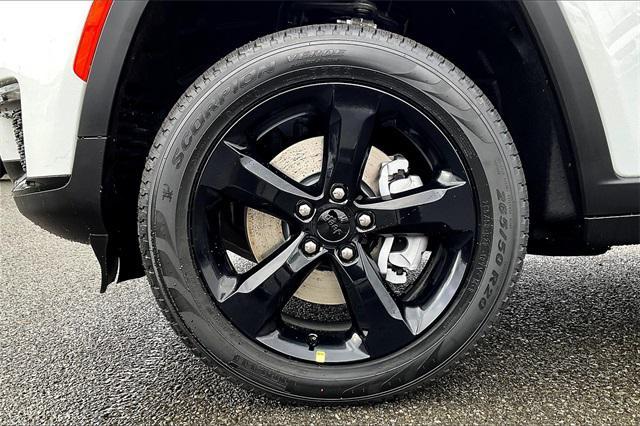 new 2025 Jeep Grand Cherokee L car, priced at $51,740