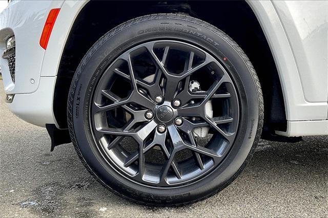 new 2025 Jeep Grand Cherokee car, priced at $60,830
