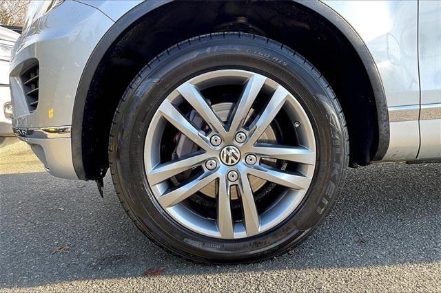 used 2015 Volkswagen Touareg car, priced at $14,000