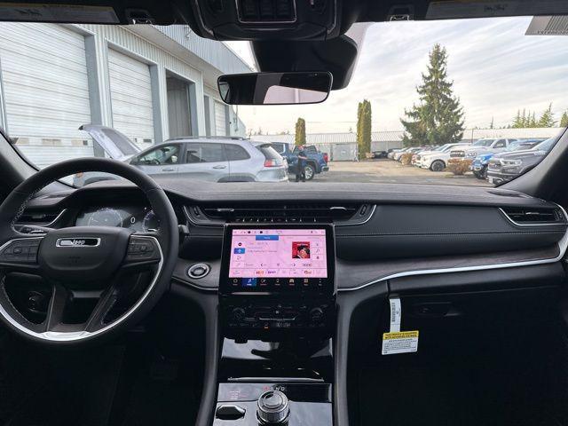 new 2025 Jeep Grand Cherokee car, priced at $50,485