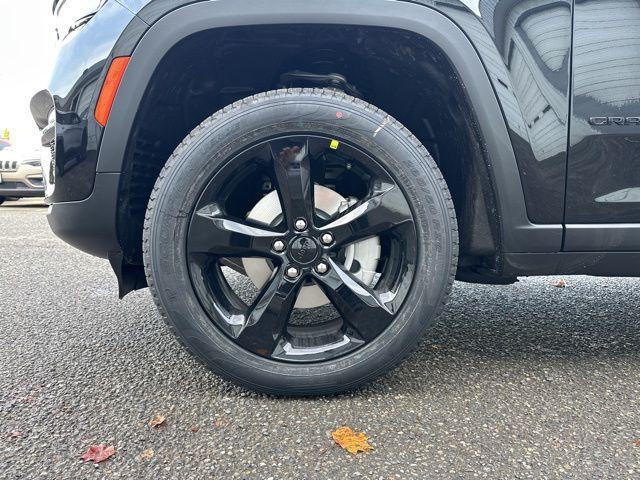 new 2025 Jeep Grand Cherokee car, priced at $50,485