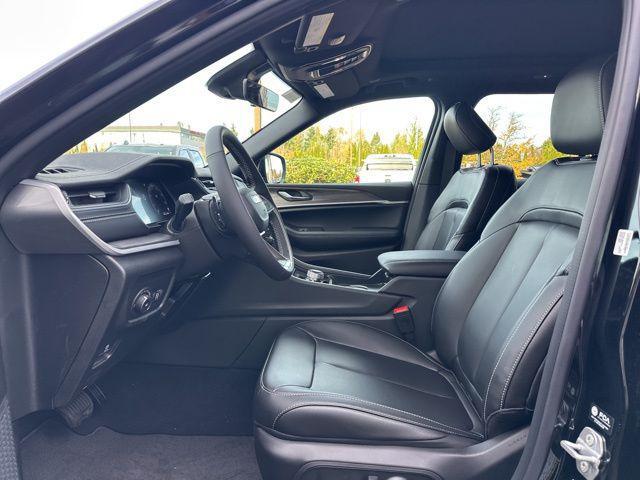 new 2025 Jeep Grand Cherokee car, priced at $50,485