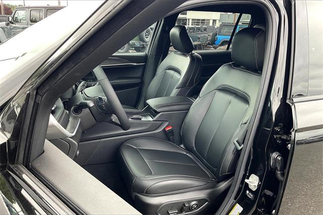 new 2024 Jeep Grand Cherokee L car, priced at $51,130