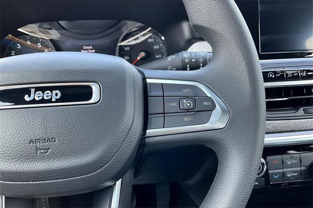 new 2025 Jeep Compass car, priced at $28,895