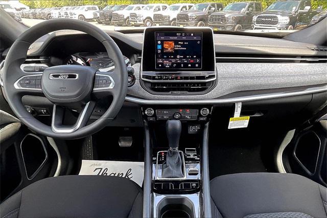 new 2025 Jeep Compass car, priced at $28,895