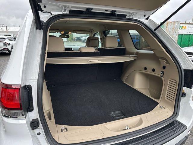 used 2022 Jeep Grand Cherokee car, priced at $20,000