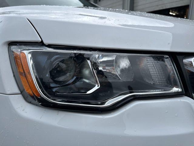 used 2022 Jeep Grand Cherokee car, priced at $20,000