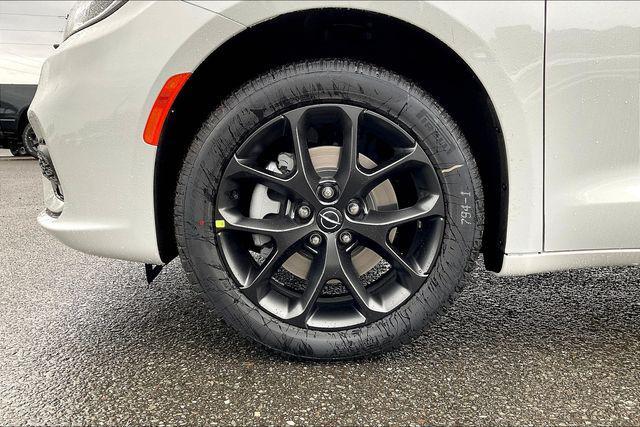 new 2026 Chrysler Pacifica car, priced at $44,750