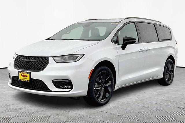 new 2026 Chrysler Pacifica car, priced at $44,750