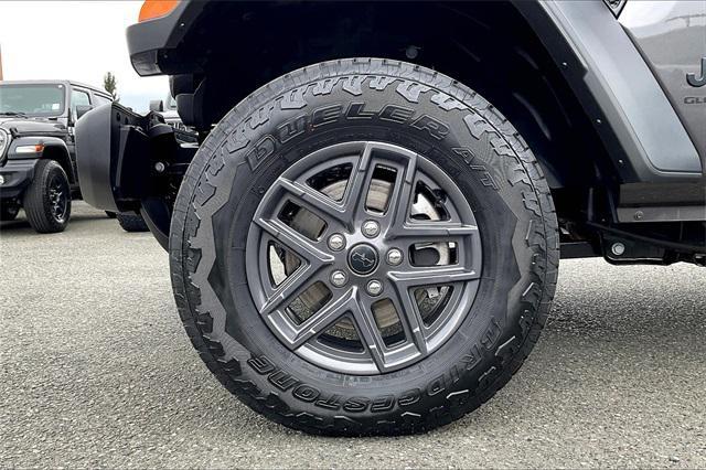 new 2025 Jeep Gladiator car, priced at $45,173