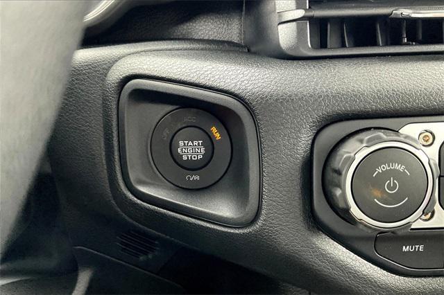 new 2025 Jeep Gladiator car, priced at $45,173