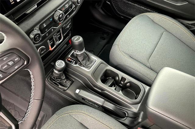 new 2025 Jeep Gladiator car, priced at $45,173