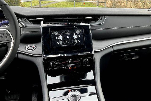 new 2025 Jeep Grand Cherokee L car