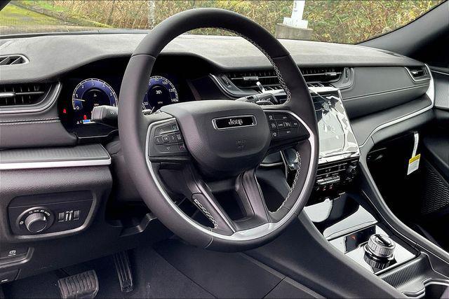 new 2025 Jeep Grand Cherokee L car