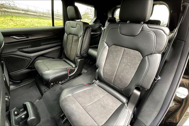 new 2025 Jeep Grand Cherokee L car